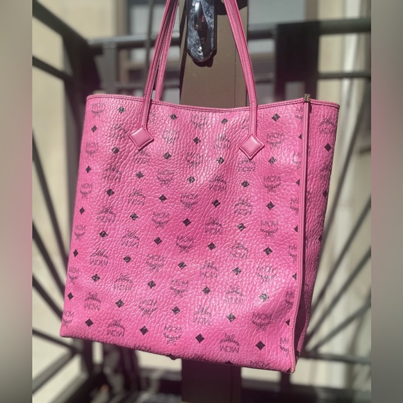 MCM Handbags - MCM tote bage